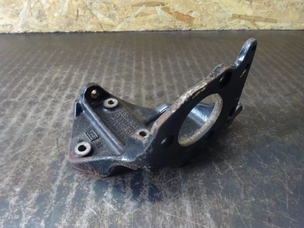 VW Volkswagen LT 96- 2.5 adagol� nagynyom�s� pumpa tart� konzol 1653