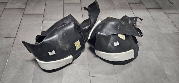 VW Volkswagen Tiguan (5N) bal els� dobbet�t gy�ri �j 5N0805911D