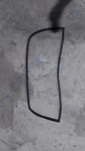 VW Volkswagen Touareg Csomagt�rajt� csomagtart� gumik�der t�m�t�s 0043