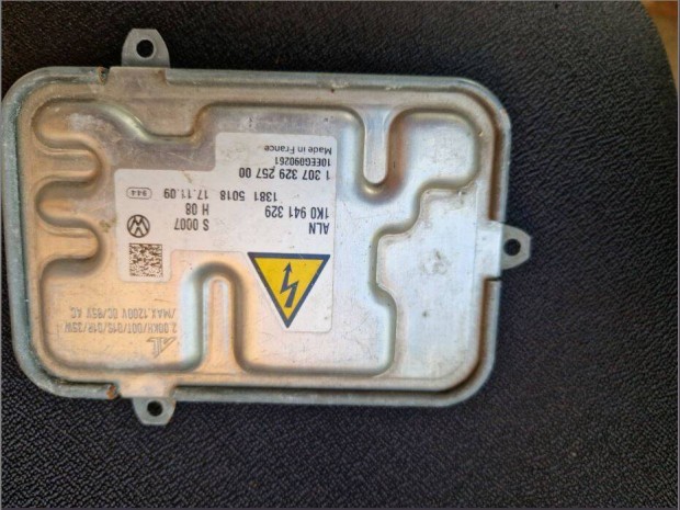 VW Xenon trafó bontott eladó. Cikkszám:130732925700