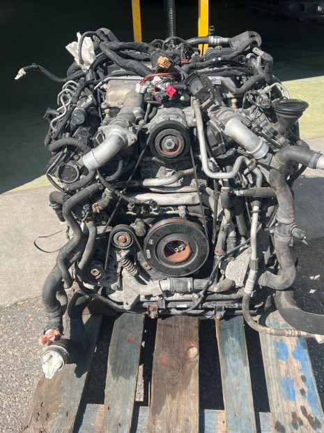 VW, Audi 4.2TDI V8 komplett motor Motorkód :Ckda