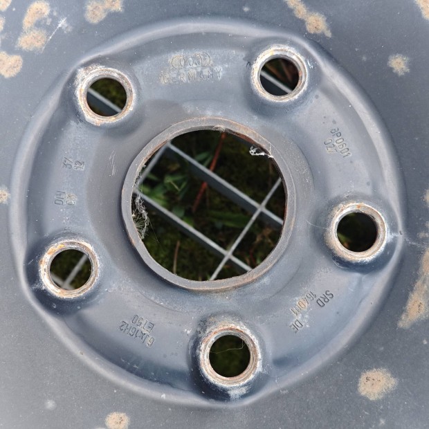 VW / AUDI 6Jx16H2 ET50 lemez felni 