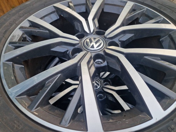 VW gyari alufelni 5x112 17 coll