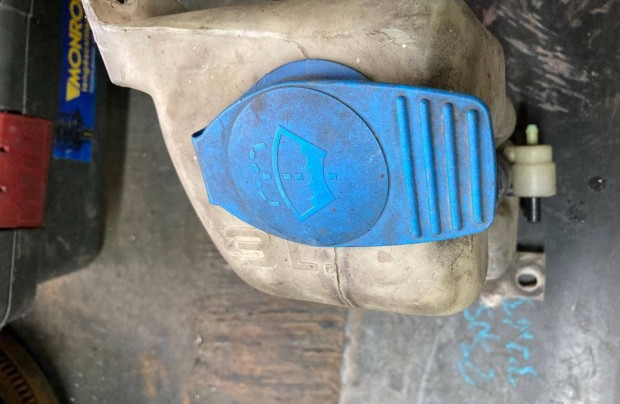 VW ablakmosó tartály