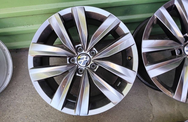 VW arteon Passat b8 touran caddy gyári alufelni 5x112 18"