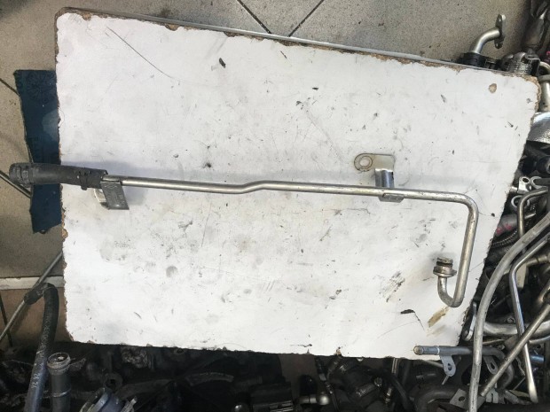 VW csopor Leon 1P 1,4 TSI - turbó vízcső 03C 121 469 F