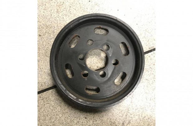 VW csoport Golf IV 1,8T szíjtárcsa 038 145 255 A