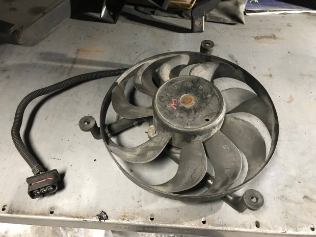 VW csoport Golf IV_ Leon 1M - hűtőventilátor 1J0 959 455 K