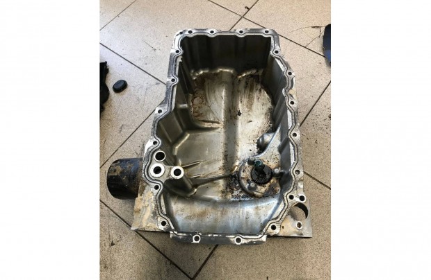 VW csoport Golf VII 1,2 TSI Cjz olajteknő 04E 103 603 G