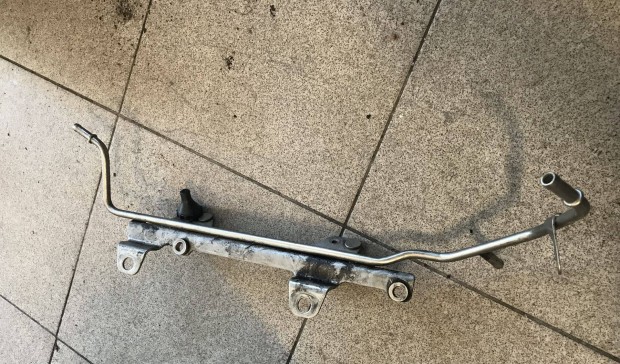VW csoportgolf V 2,0 TFSI _ vízcső 06F 145 317 E
