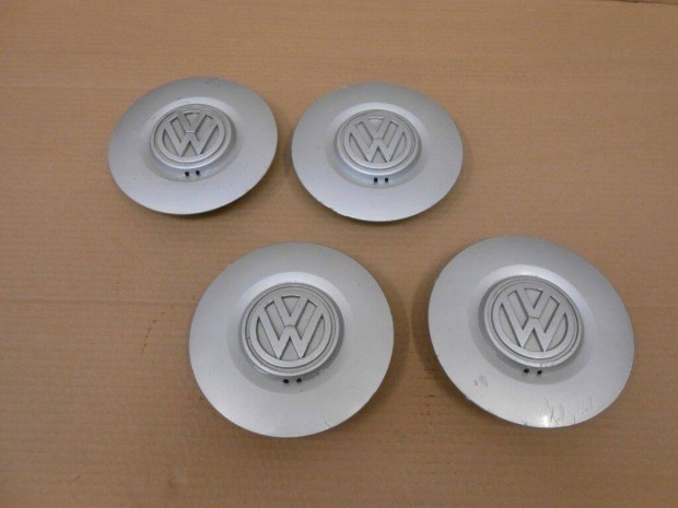 VW dísztárcsa - közép 1H0601149A