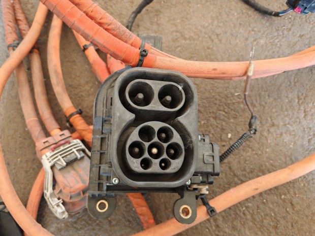 VW e-Crafter nagyfesz�lts�g� t�lt�k�bel k�szlet 7LE971531 haszn�lt