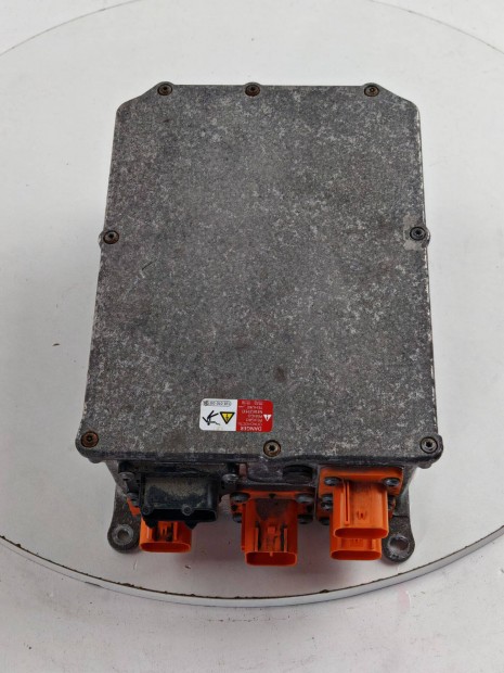 VW e-Golf 115 LE OBC fed�lzeti t�lt� (haszn�lt) 12E915682R Eaga