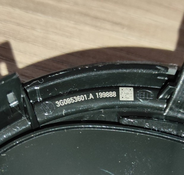 VW emblma 3G0853601A