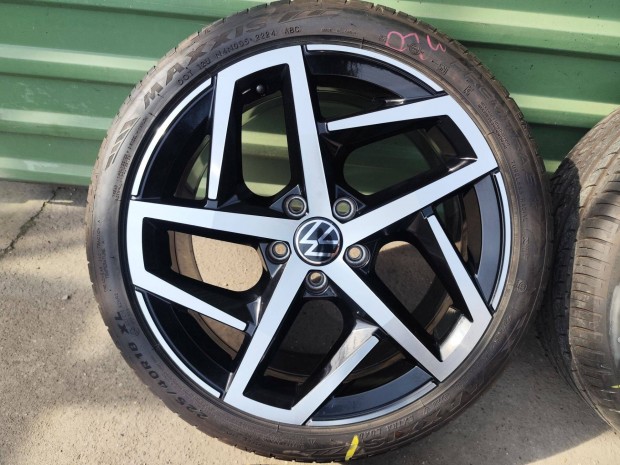 VW golf 8 GTI gy�ri alufelni 5x112 18" touran caddy jetta