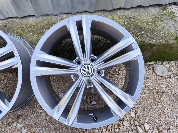 VW golf t-roc r-line gyri alufelni 5x112 18"