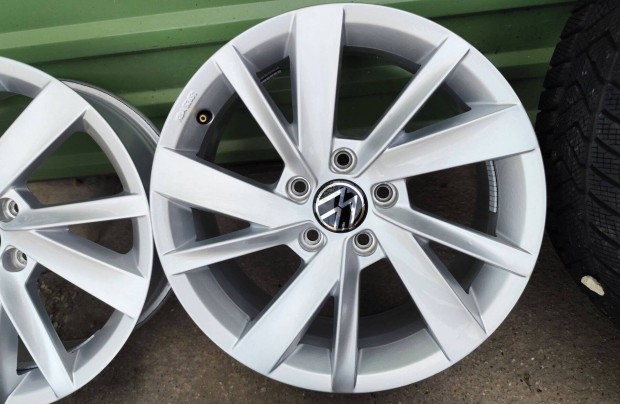VW golf touran caddy gyári alufelni 5x112 17"