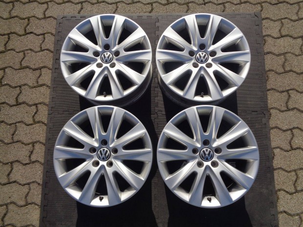 VW gyári alufelni 17-es, 5×112-es osztóval szép állapotban eladó
