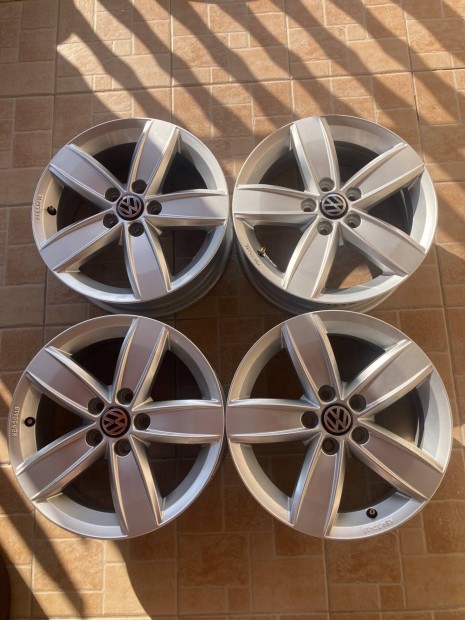 VW gyári alufelni R15 5x100 5.5j et 40