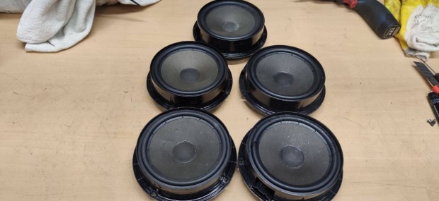 VW konszern gyári 16.5 cm hangszórók eladók!