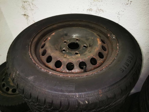 VW lemezfelnik 195/65R15 tli gumikkal