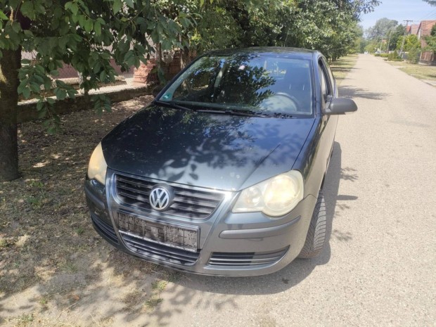 VW polo 1.2 benzin 65le 2006 alkatrésznek egyben