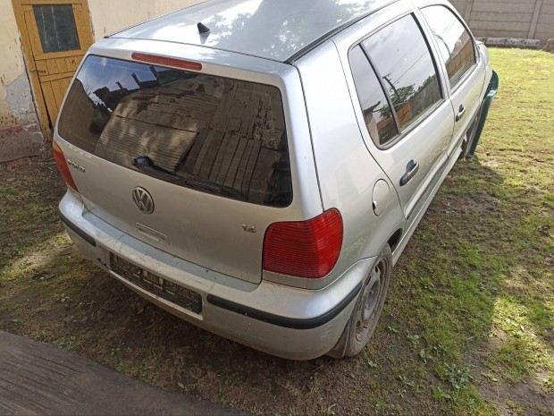 VW polo 2000 6N2 csomagtr ajt 