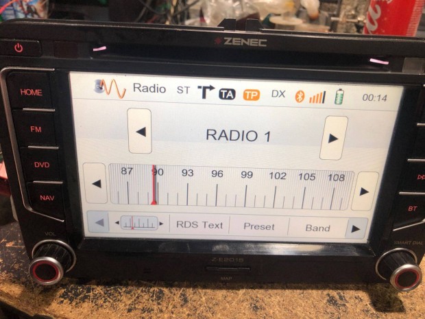 VW specifikus Zenec navigáció eladó.( Golf, Passat, Tiguan, Touran, st