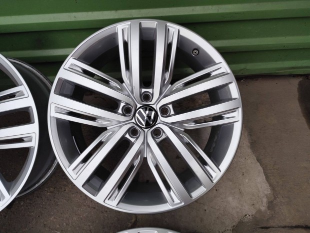 VW tiguan golf touran caddy t-roc Passat gyári alufelni 5x112 19"