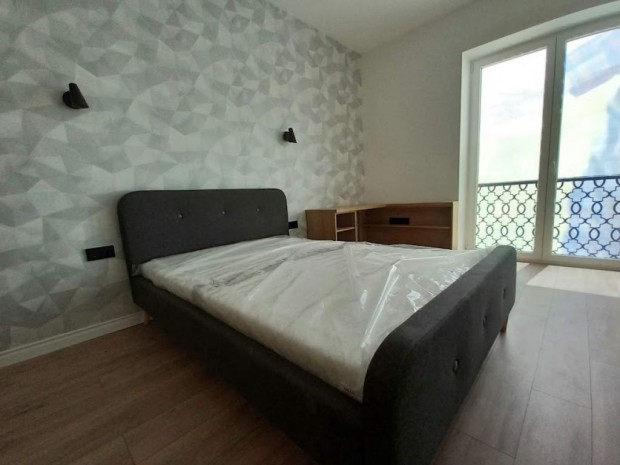 V. Ker�let, K�roly k�r�t, 84 m2-es, t�rsash�zi lak�s, 3 szob�s