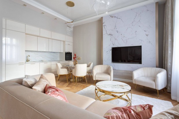 V. ker�let Egyetem t�r �s V�ci utca szomsz�ds�g�ban elad� 89 m2-es