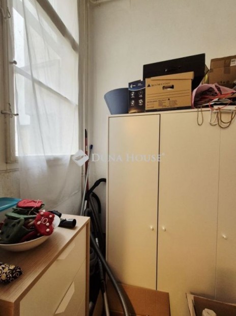 V. kerlet szvben CSENDES laks LIFTES hzban