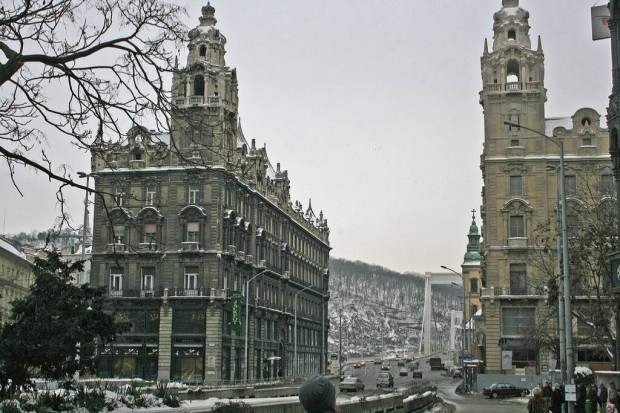 V.ker. Belvros Szvben, Ferenciek Tere Melegkonyhs zlethelyisg Ki