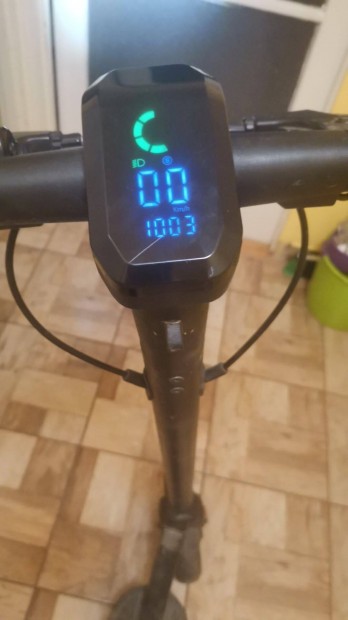 V max pro elektromos roller telefonsz�m:06701650983