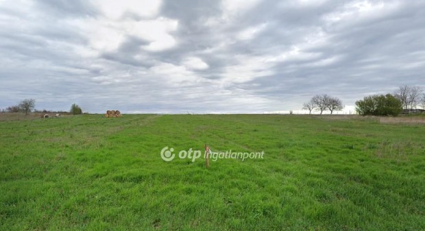 V�cszentl�szl�i 861 nm-es telek elad�