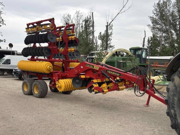 Vaderstad Carrier 650 rövidtárcsa tárcsa aprítóhengerrel