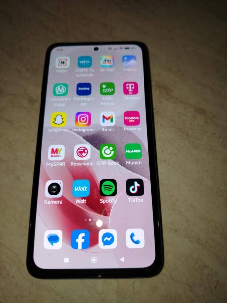 Vadiúj telefon