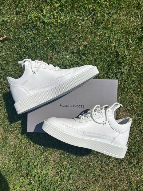 Vadonat j Filling Pieces cip