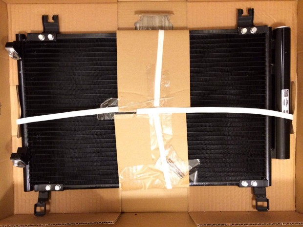 Vadonat �j Nissen kl�mah�t� 94991 (Toyota Yarishoz)