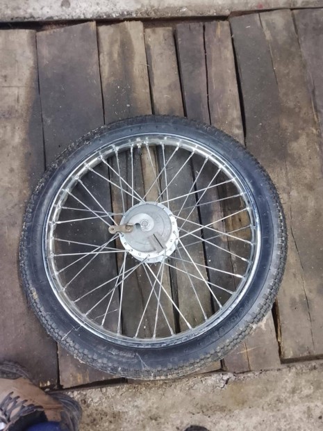 Vadonat j Romet Komr Kerk (Postzom is)