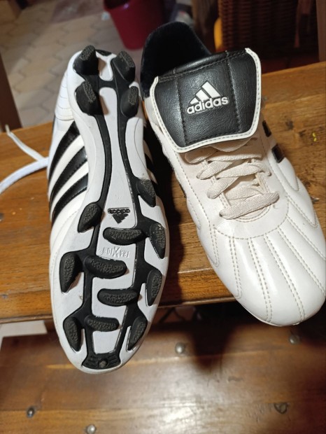 Vadonat j adidas ni edz cip