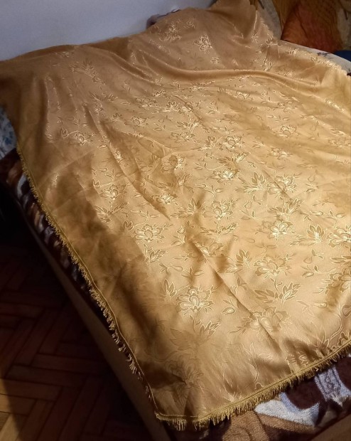 Vadonatúj 4 DB Brokát Egyforma Sötétítő Függöny 210x150
