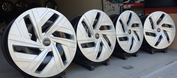 Vadonatj 5x112 gyri Audi Q4 E-tron R19 lemezfelni 8x19" +disztrcsa