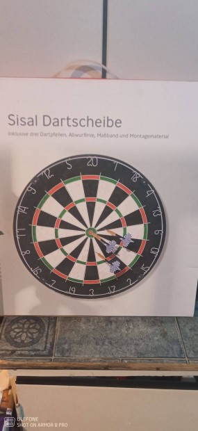 Vadonatj Darts szett dobozban elad!