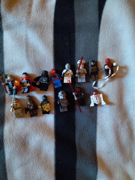 Vadonatj Lego Figurk 
