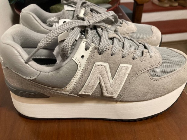 Vadonatj Newbalance edzcip