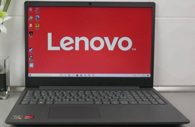 Vadonatj, 15.6" Lenovo bivalyers laptop, 1 TB SSD, WIN 11, 2 v gari