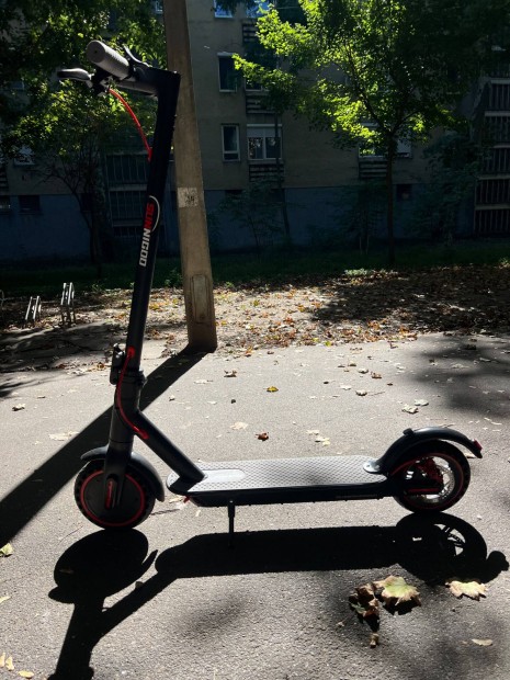 Vadonatúj elektromos roller Sunwoda N7 Pro