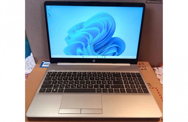 Vadonatúj gyors HP laptop, Intel Core i3, Windows 11, 2 év garancia