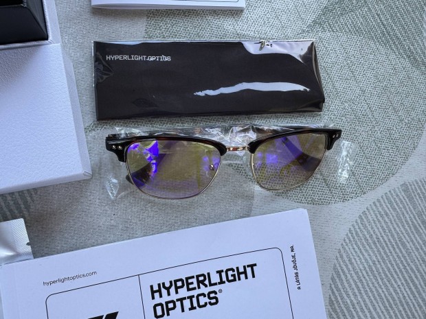 Vadonatúj,legújabb Zepter Bioptron Tesla hyperlightwear szemüveg